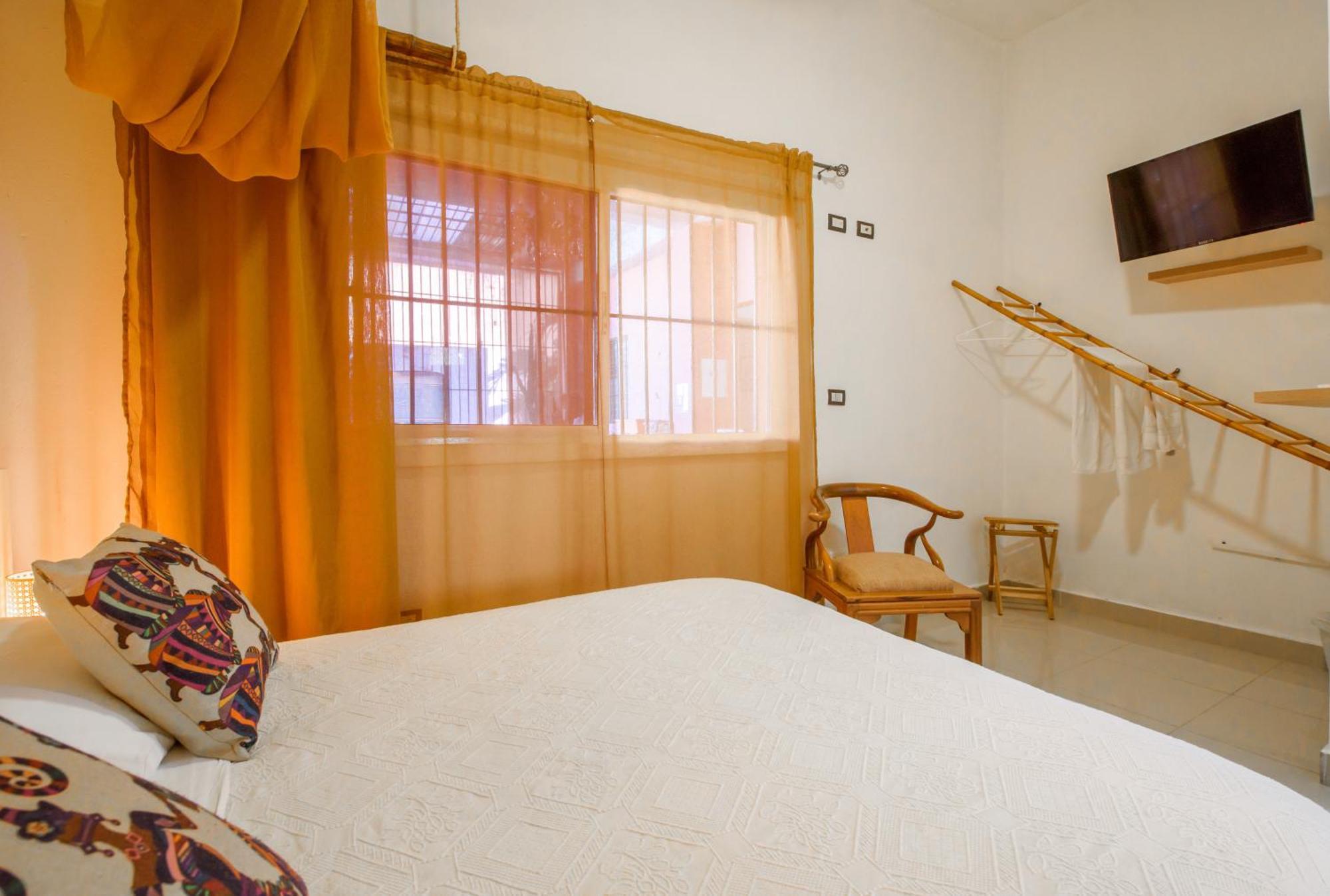 Hostal Mama Mambo - Zona Colonial Santo Domingo Exterior photo